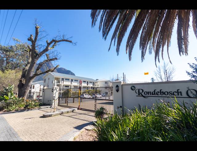 1 BEDROOM APARTMENT TO LET IN RONDEBOSCH VILLAGE